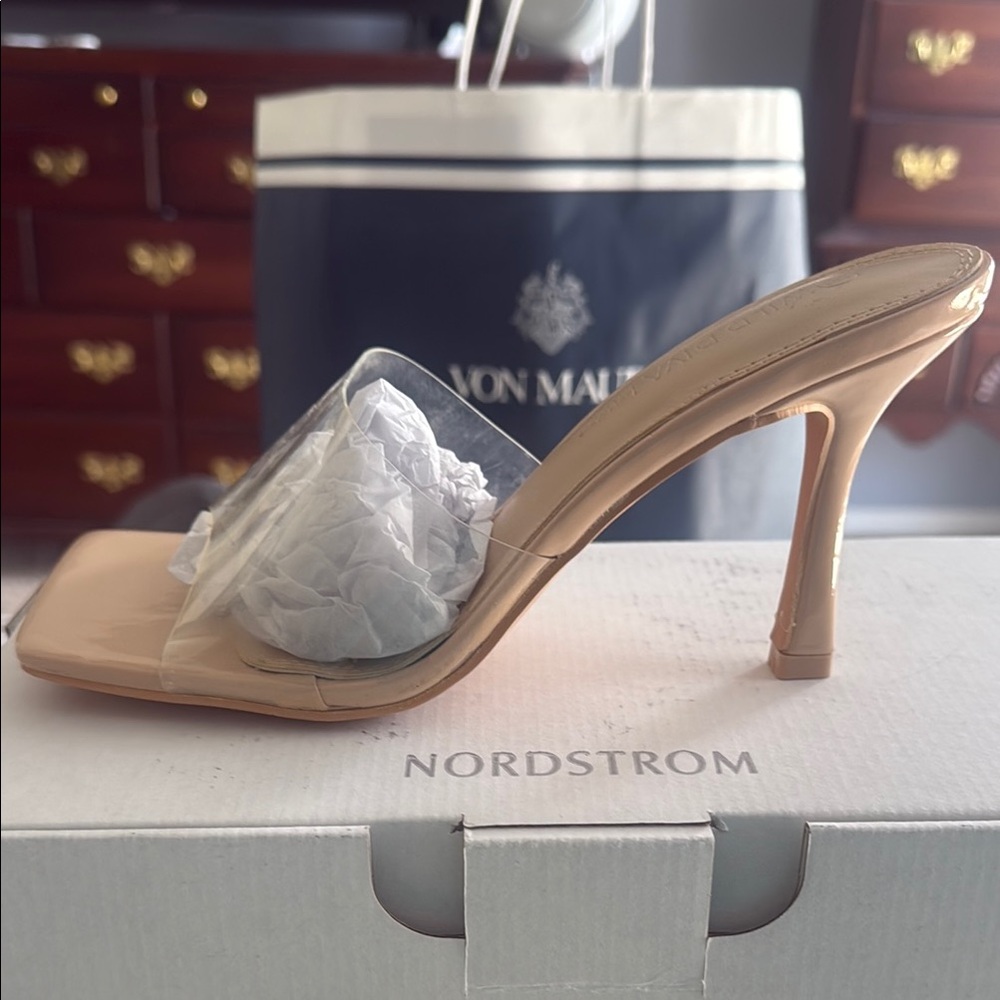 Nordstrom Women's Tan Heeled Sandals